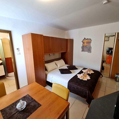 Restaurant & Apartments Getaway Pri Kobalu Vipava Pokoj fotografie