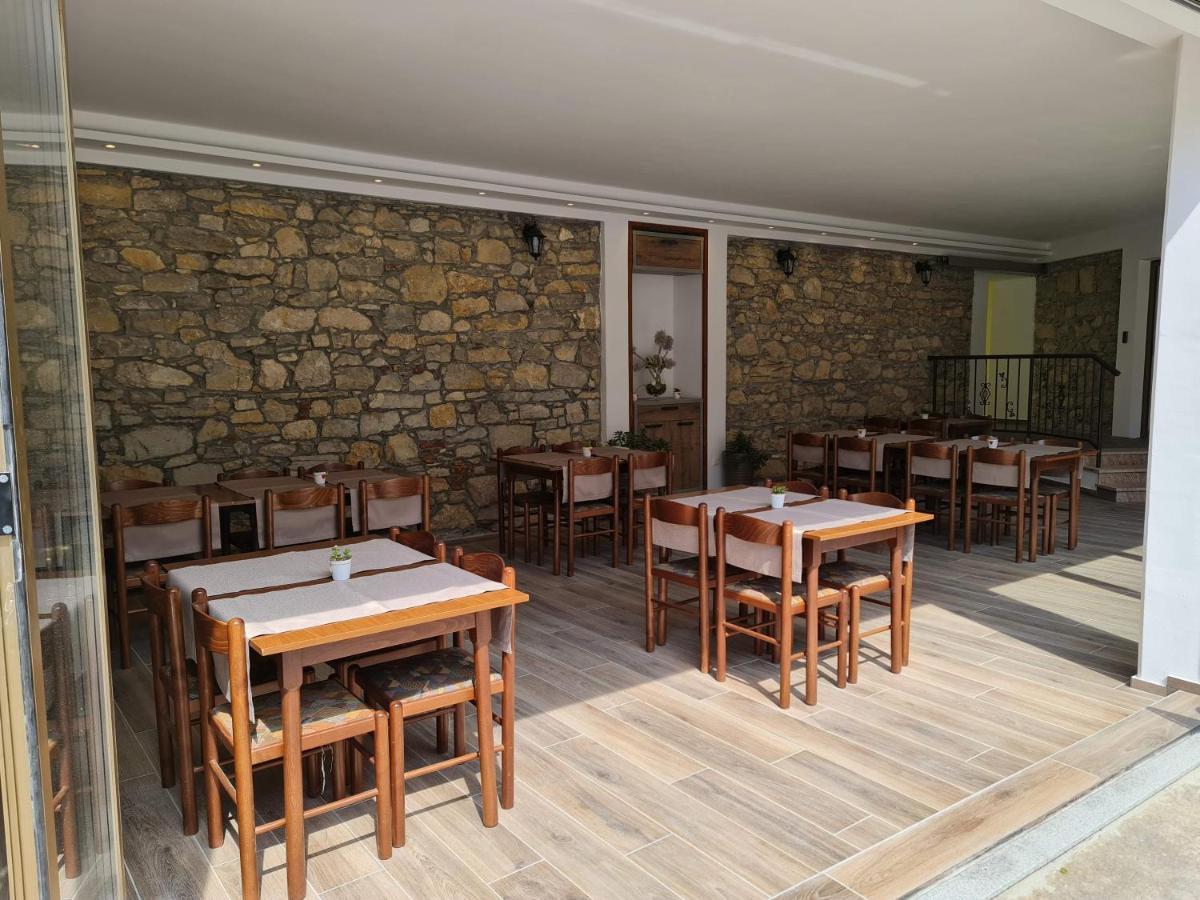 Restaurant & Apartments Getaway Pri Kobalu Vipava Exteriér fotografie