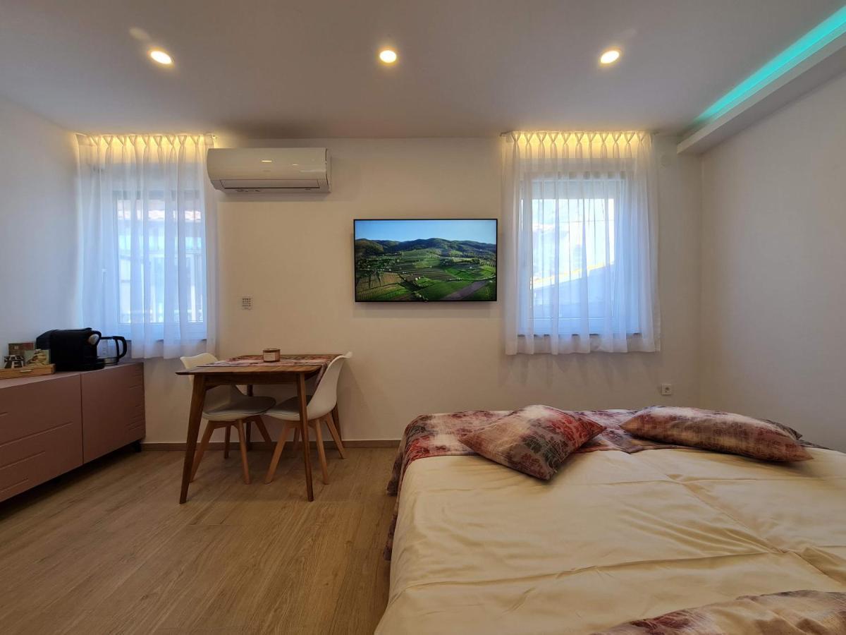 Restaurant & Apartments Getaway Pri Kobalu Vipava Exteriér fotografie