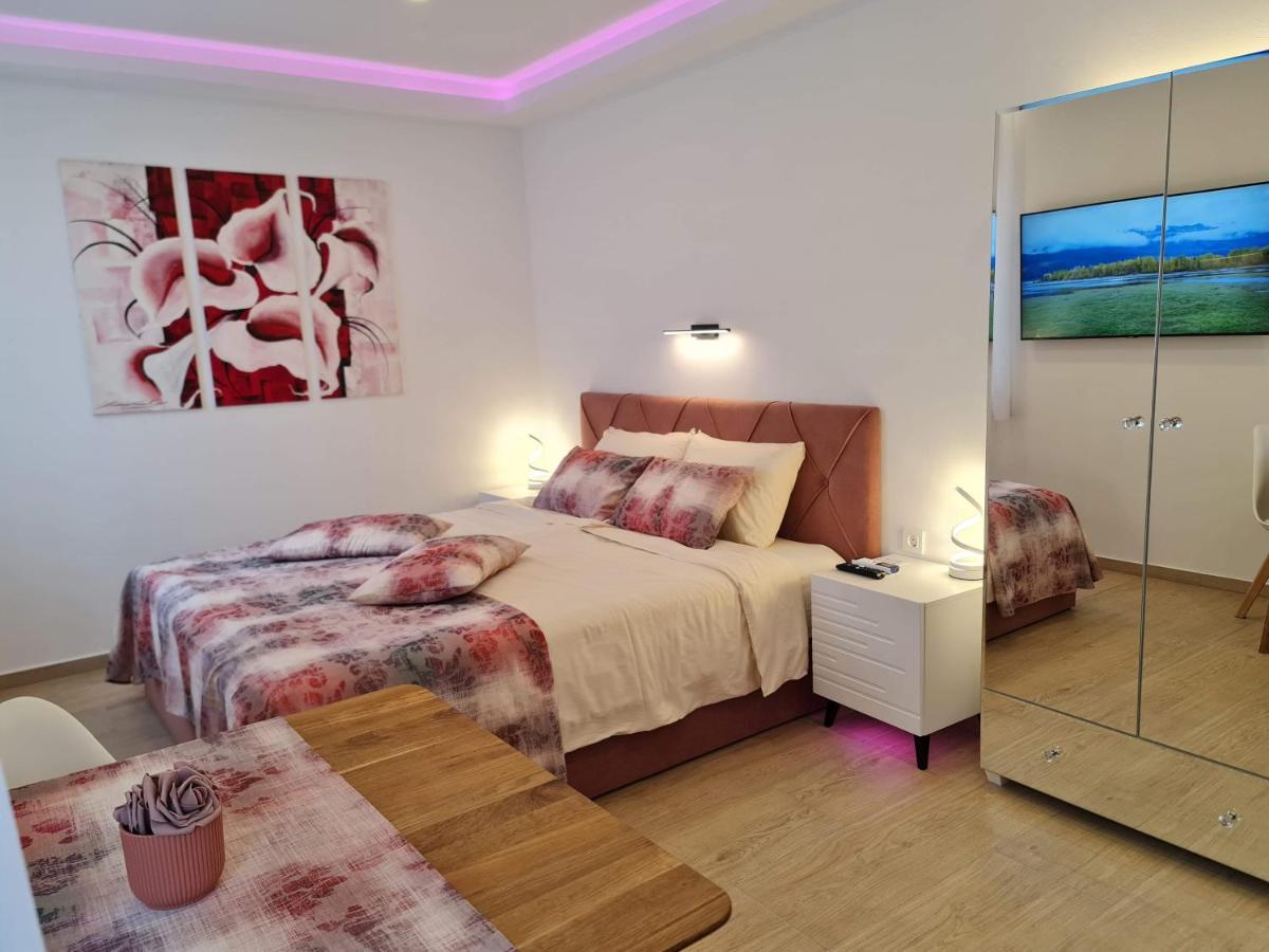 Restaurant & Apartments Getaway Pri Kobalu Vipava Exteriér fotografie