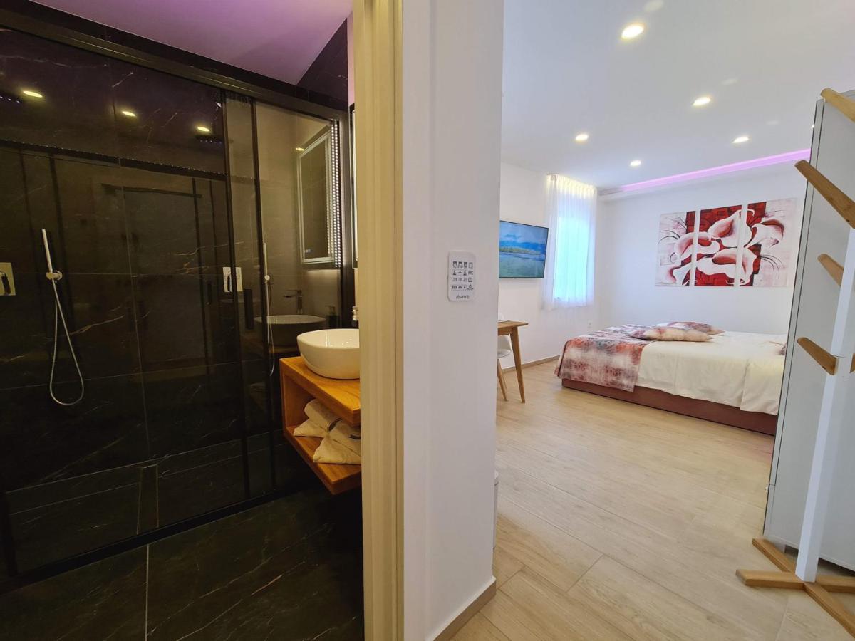 Restaurant & Apartments Getaway Pri Kobalu Vipava Exteriér fotografie