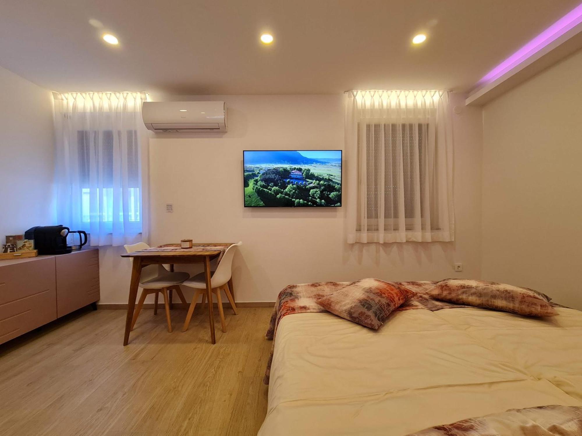 Restaurant & Apartments Getaway Pri Kobalu Vipava Pokoj fotografie